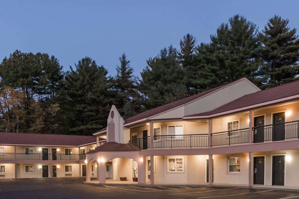 Photo of Outdoor in Lenox