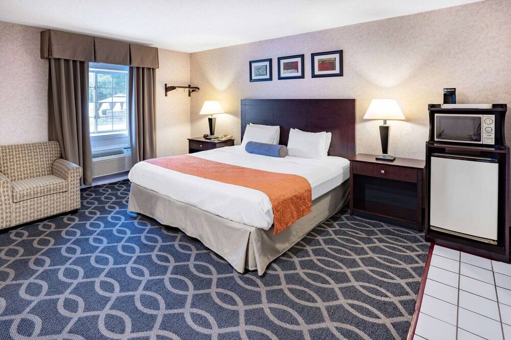 Photo of Others in Lenox