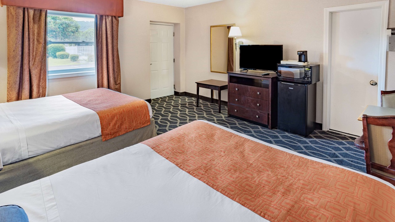 Photo of Bedroom in Lenox