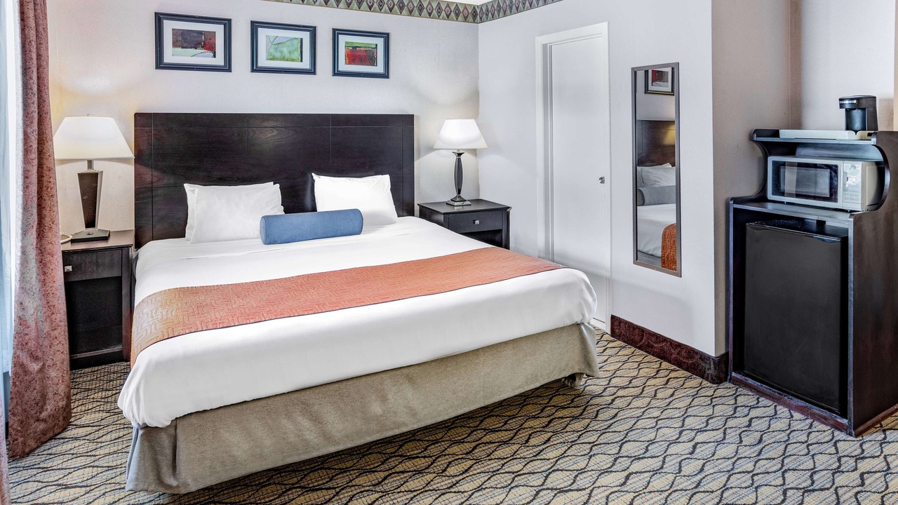 Photo of Bedroom in Lenox