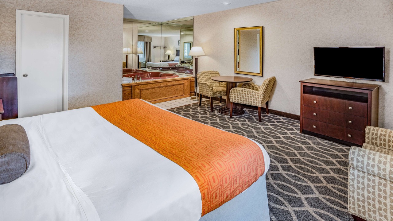 Photo of Bedroom in Lenox