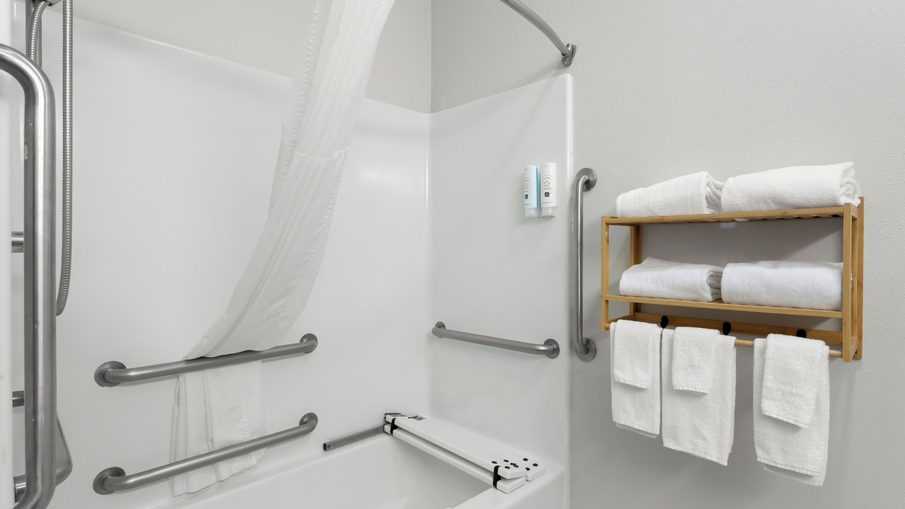Photo of Bathroom in Niles