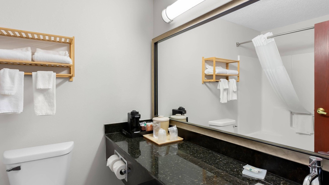 Photo of Bedroom in Niles