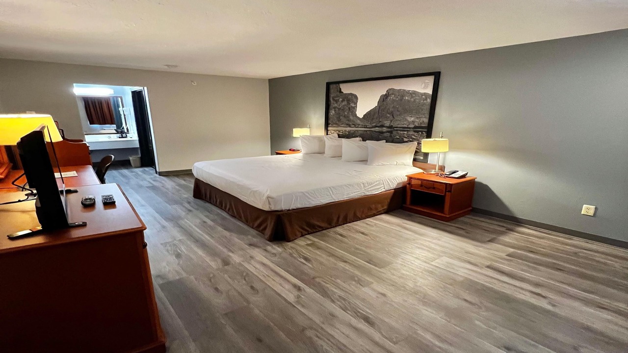 Photo of Bedroom in Sealy