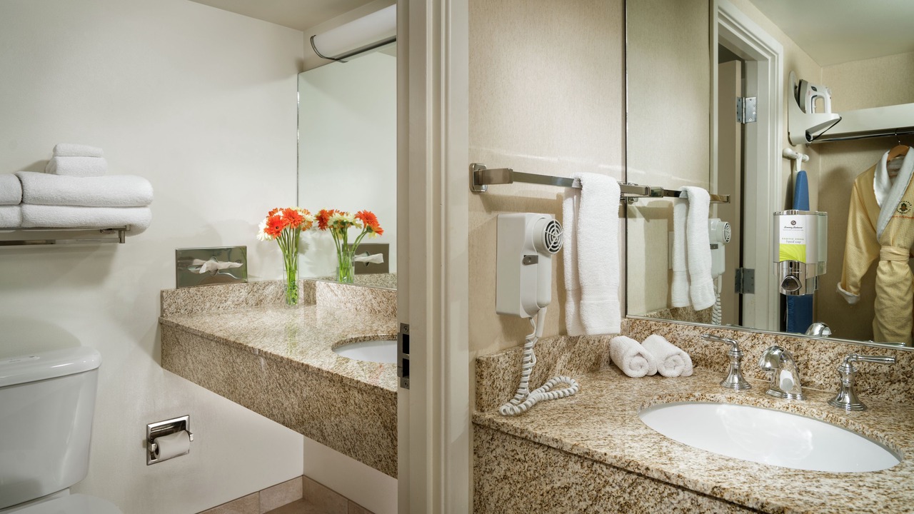 Photo of Others in University District