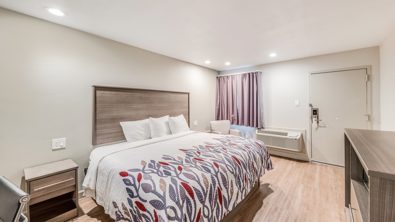 Photo of Bedroom in Lewisville