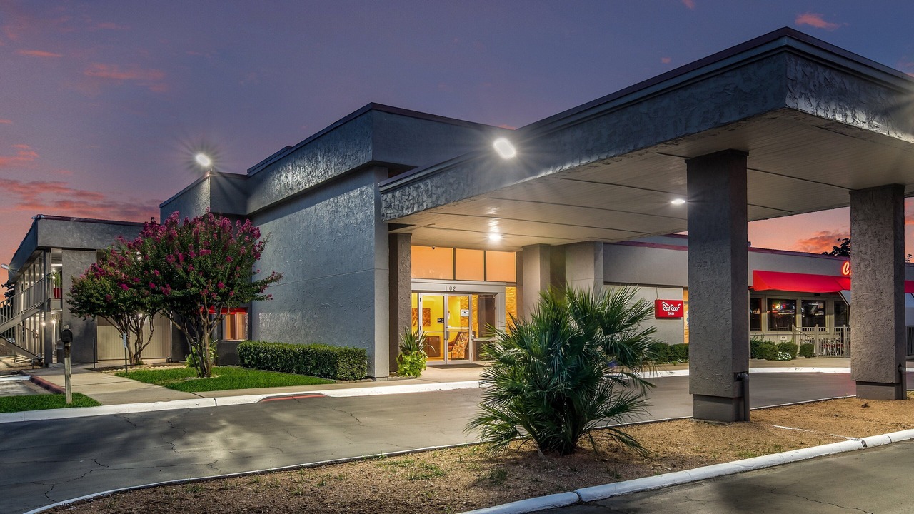 Photo of Buildings in Lewisville