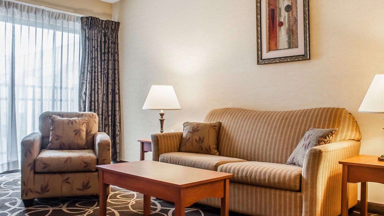 Photo of Bedroom in Downtown Niagara Falls