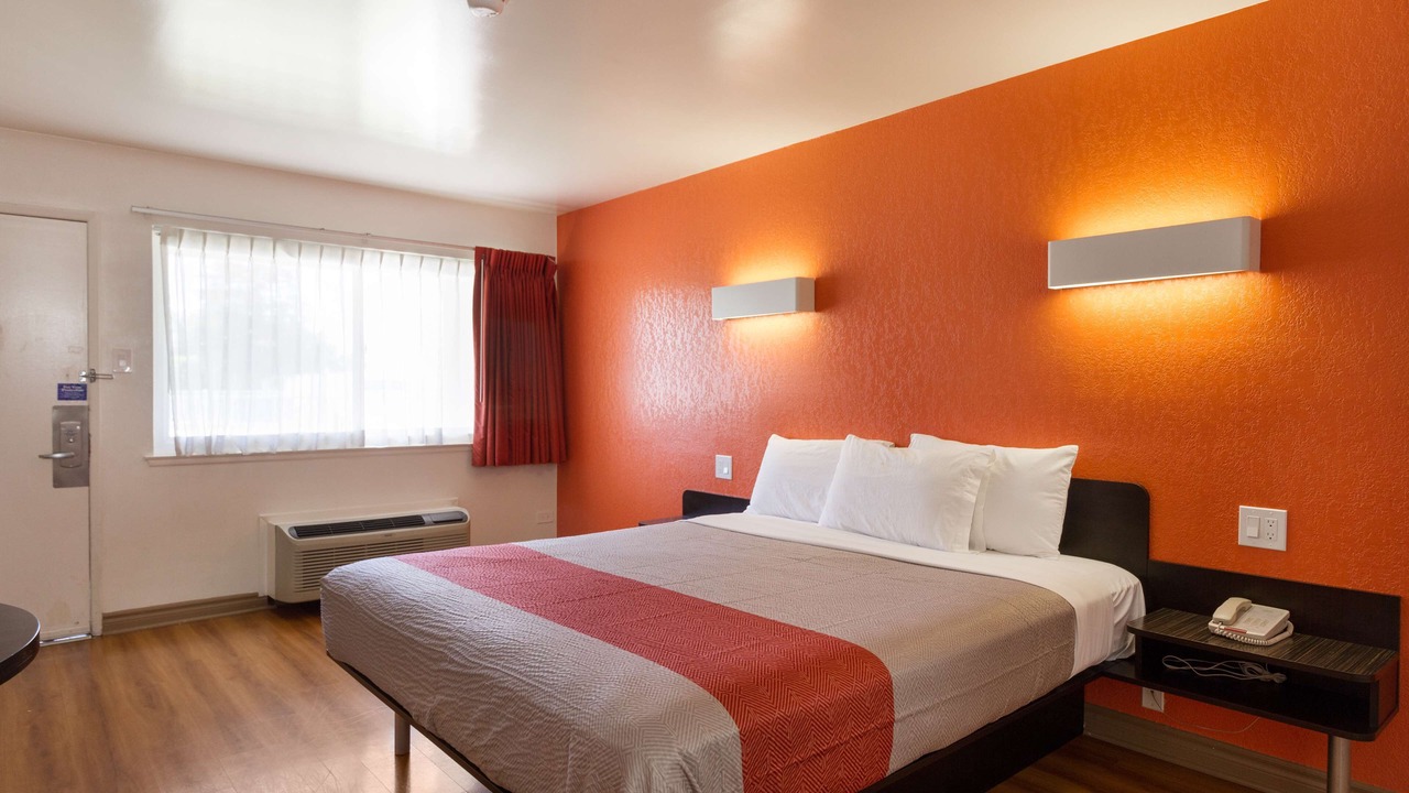 Photo of Bedroom in Claremont