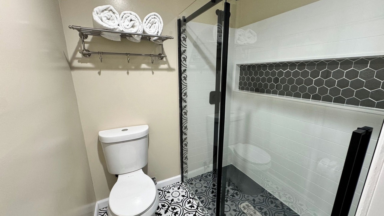 Photo of Bathroom in Little Armenia