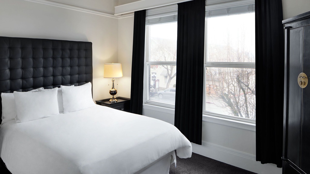 Photo of Bedroom in Calistoga