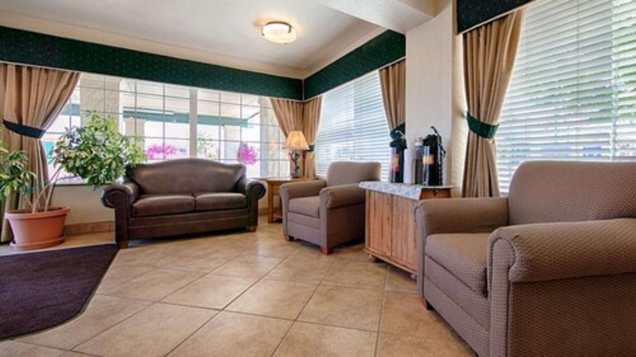 Photo of Livingroom in Alturas