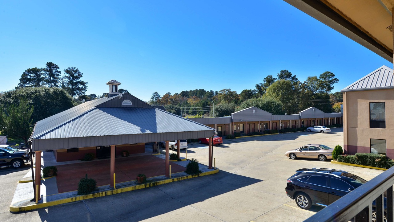 Photo of Outdoor in Brookhaven