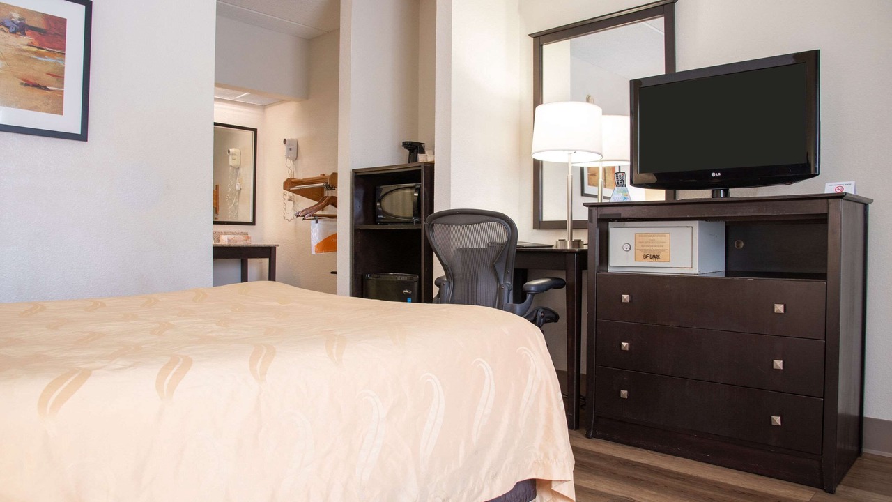 Photo of Bedroom in Aiken