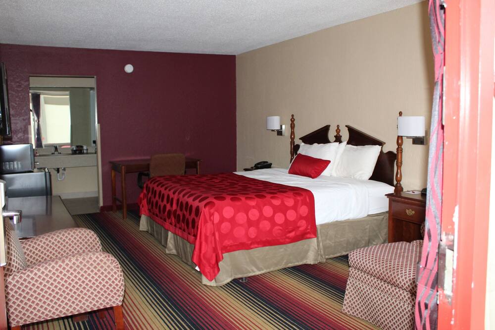 Photo of Bedroom in Perry