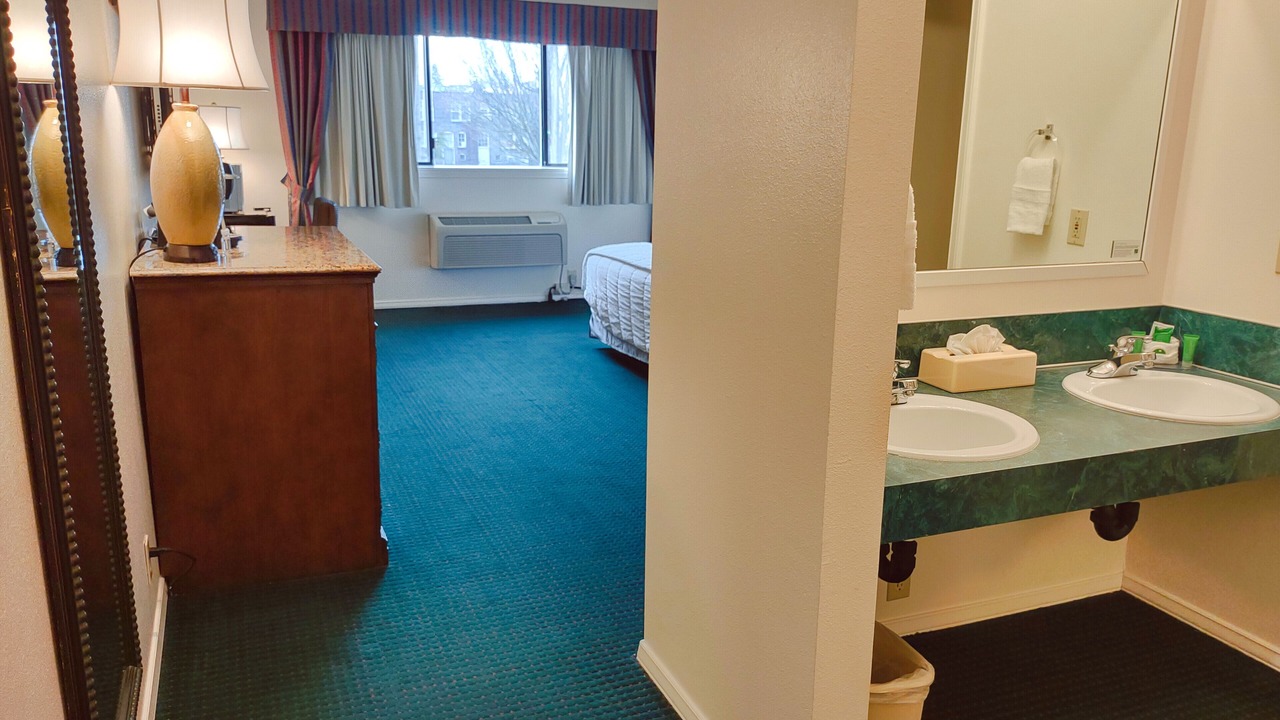 Photo of Bedroom in Enumclaw