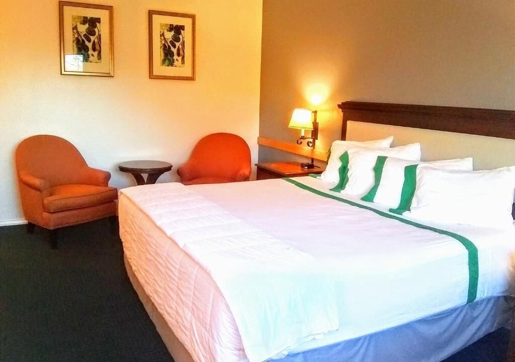 Photo of Bedroom in Enumclaw