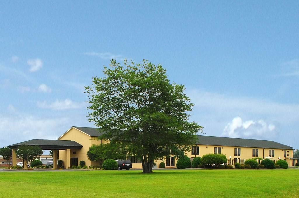 Photo of Outdoor in Mullins