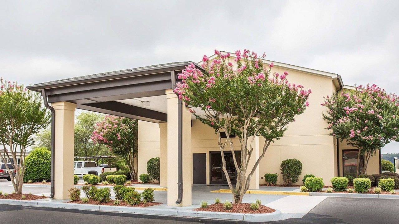 Photo of Buildings in Mullins