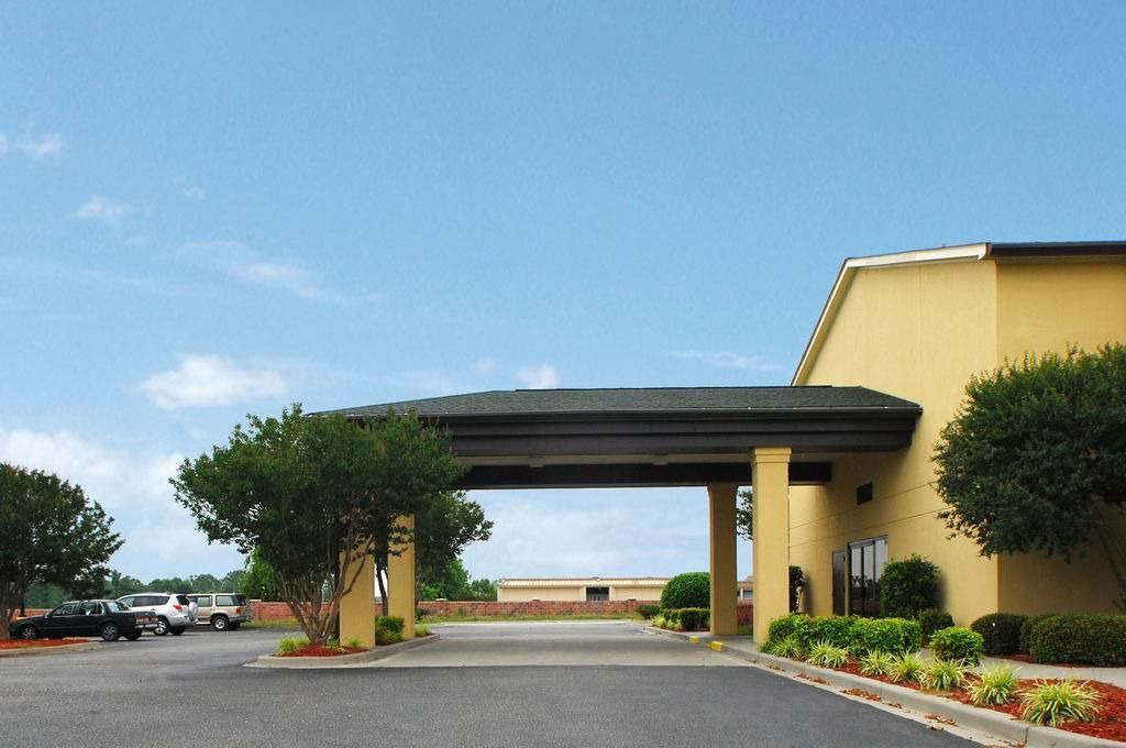Photo of Outdoor in Mullins