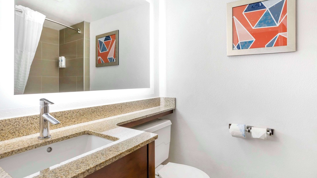 Photo of Bedroom in Edgewater