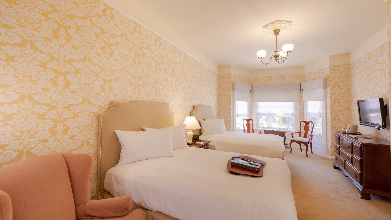 Photo of Bedroom in Cole Valley