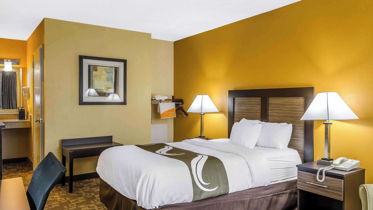 Photo of Bedroom in Troy