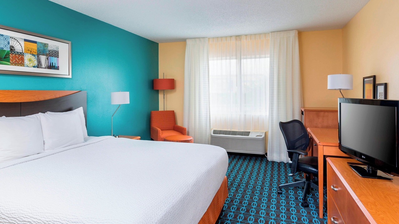 Photo of Bedroom in Lee's Summit