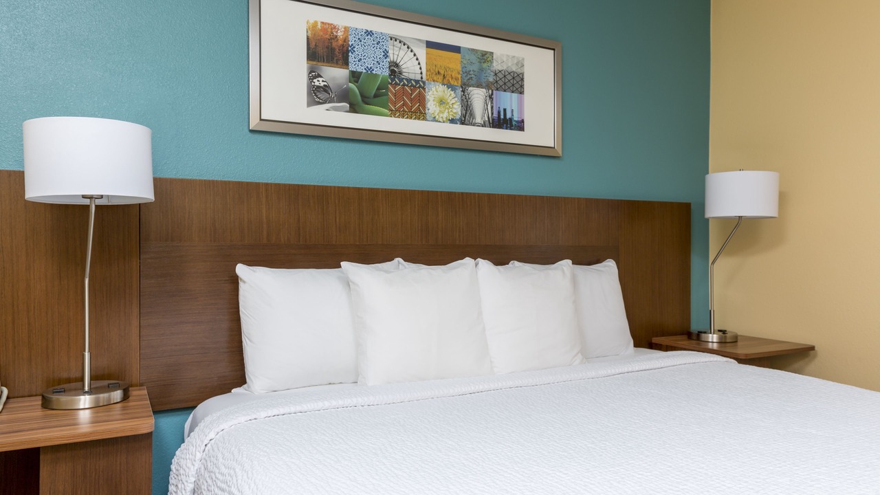 Photo of Bedroom in Lee's Summit