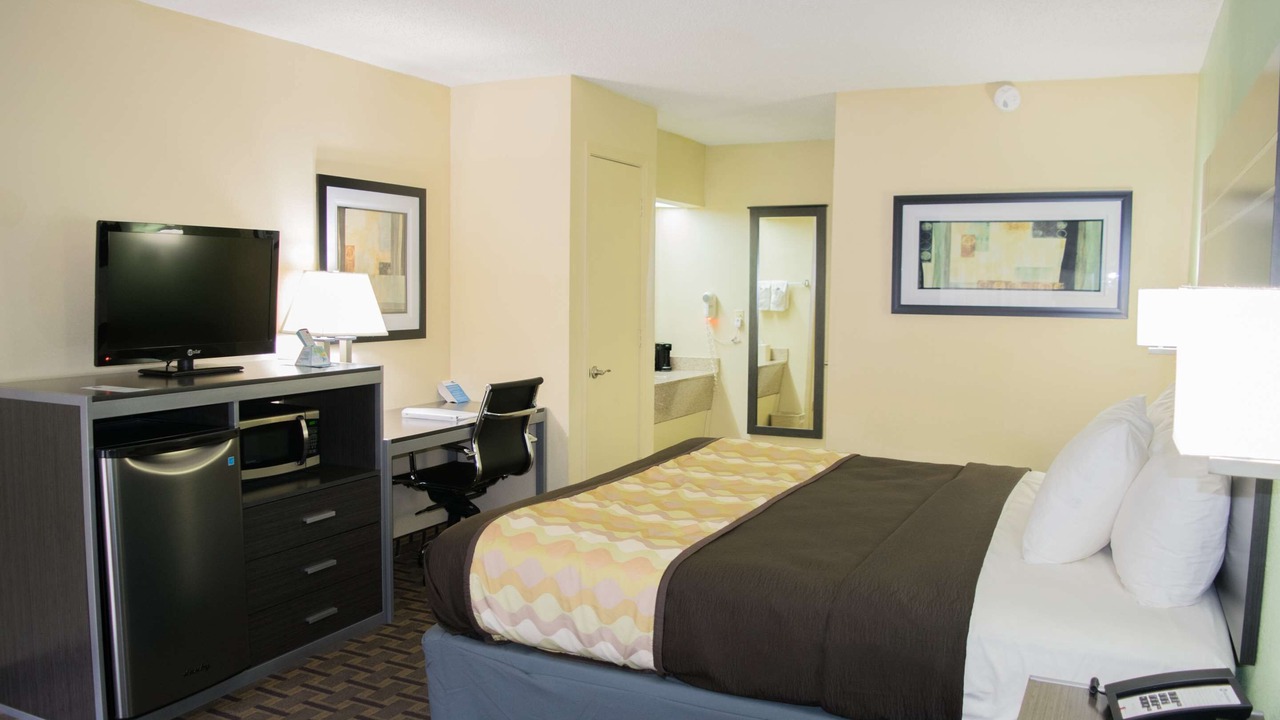 Photo of Bedroom in Rolla