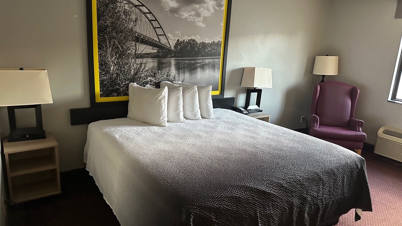 Photo of Bedroom in Fort Scott