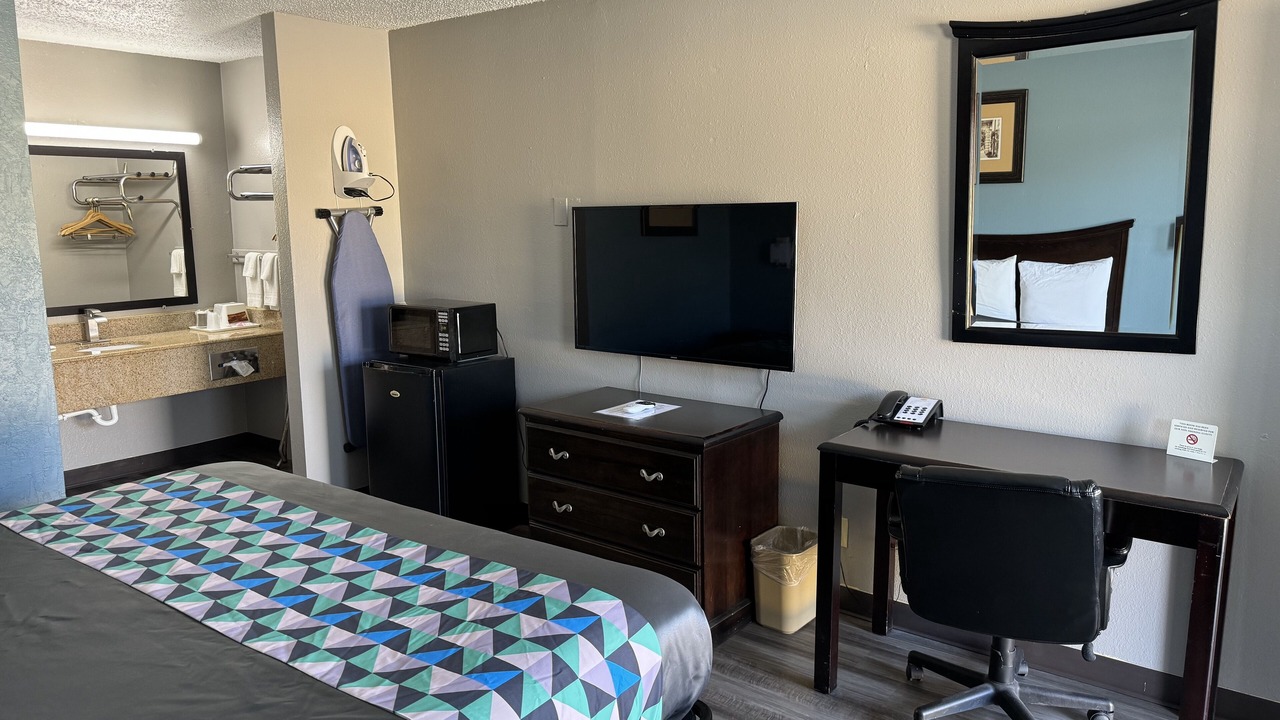 Photo of Bedroom in Independence
