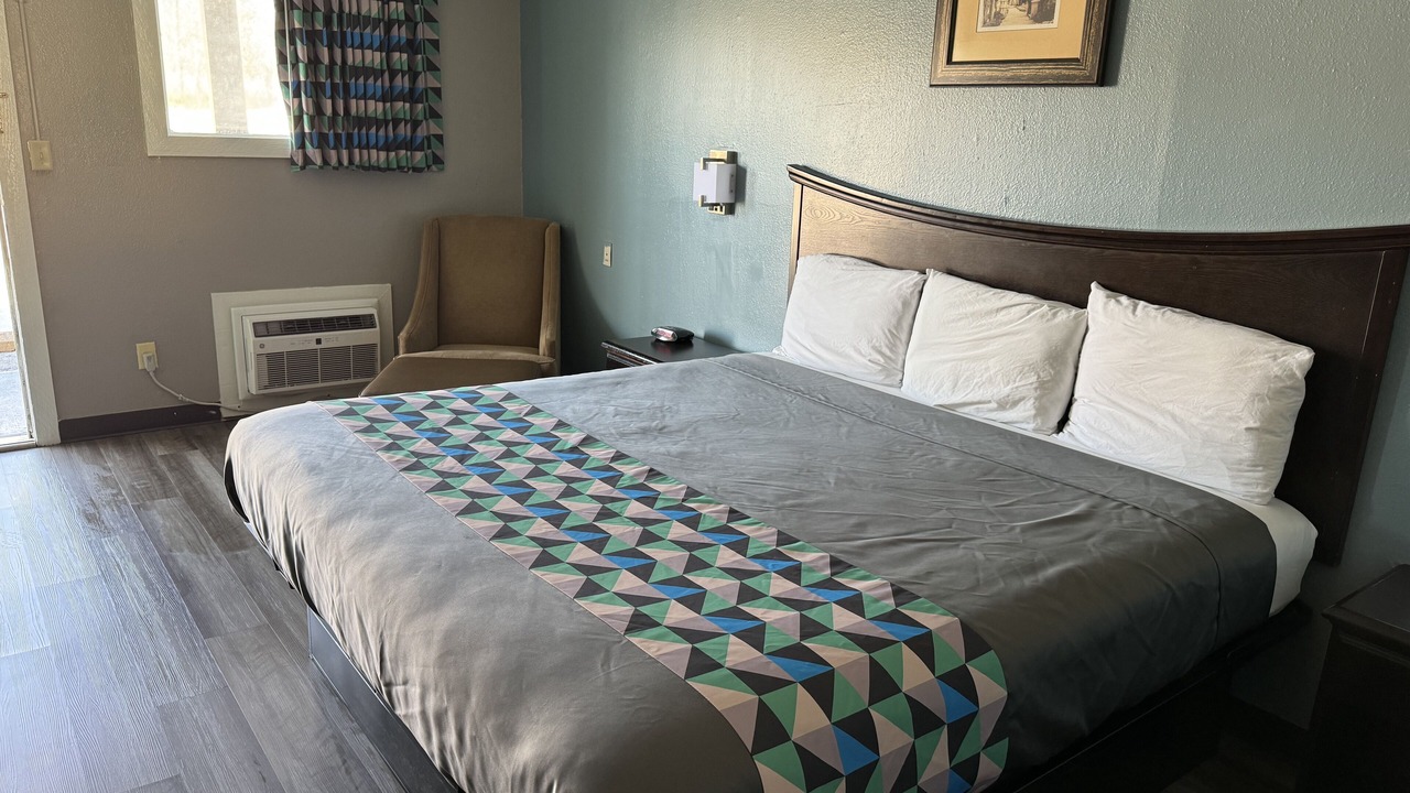 Photo of Bedroom in Independence