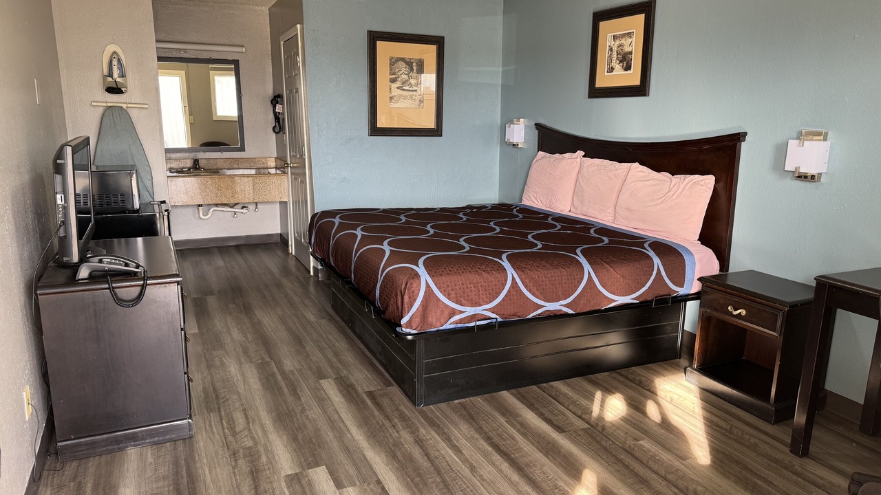 Photo of Bedroom in Independence