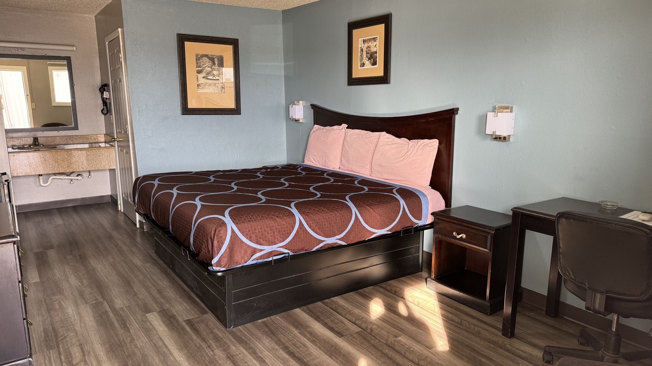Photo of Bedroom in Independence