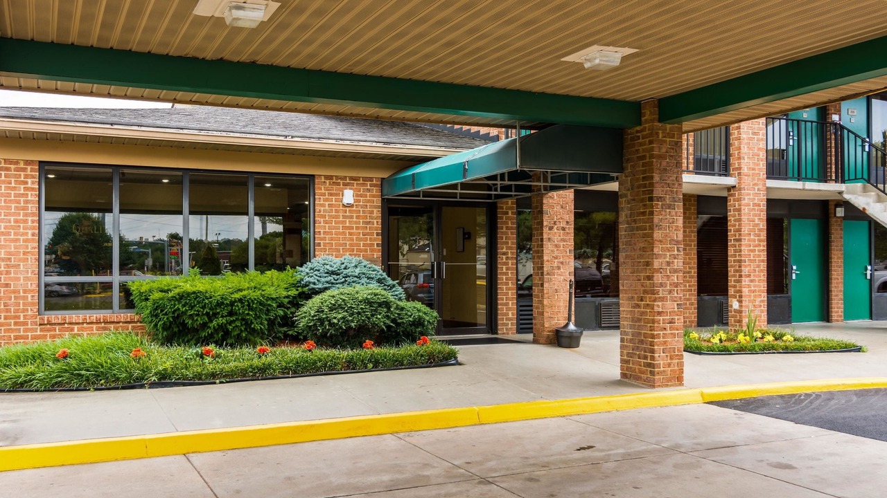 Photo of Outdoor in Lakeview