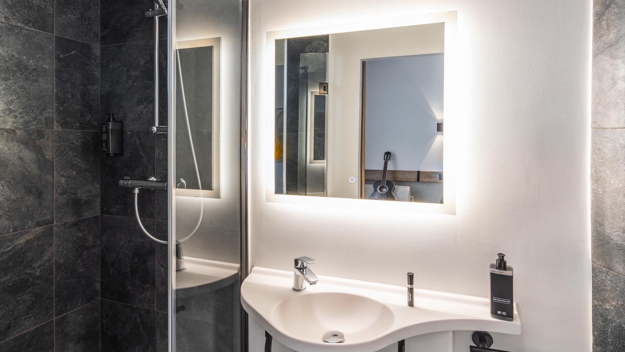 Photo of Bedroom in Downtown