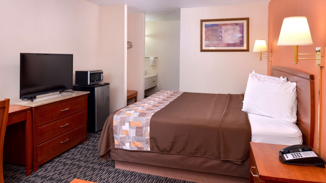 Photo of Bedroom in Sullivan