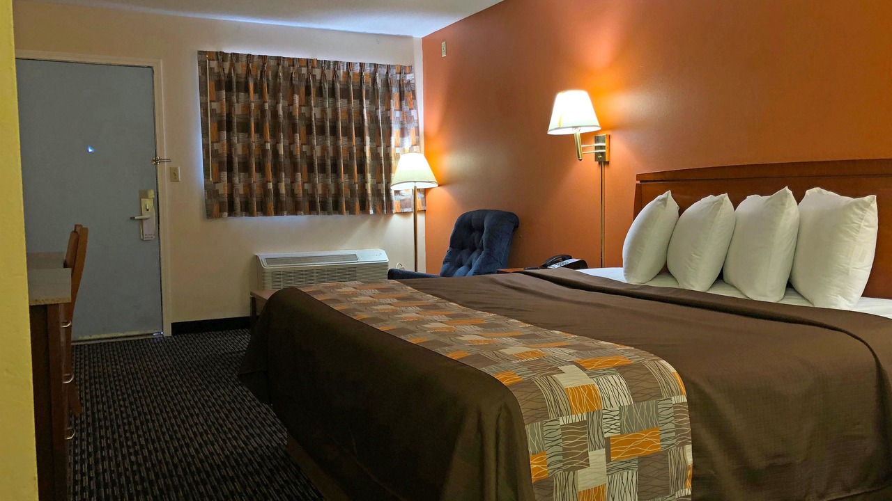 Photo of Others in Sullivan