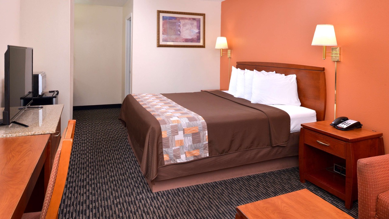 Photo of Others in Sullivan