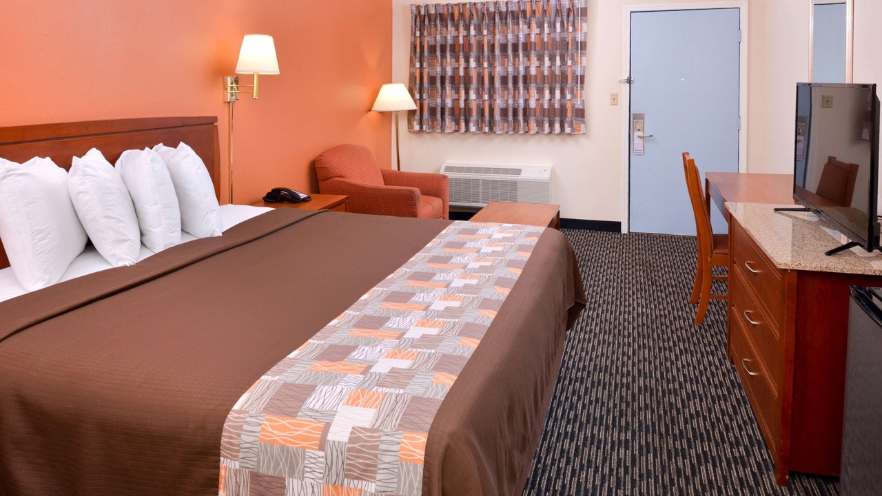 Photo of Others in Sullivan