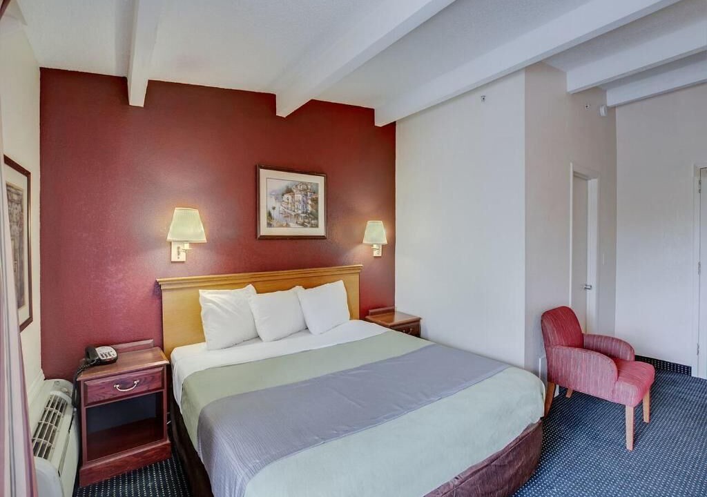 Photo of Bedroom in Cedar Knolls