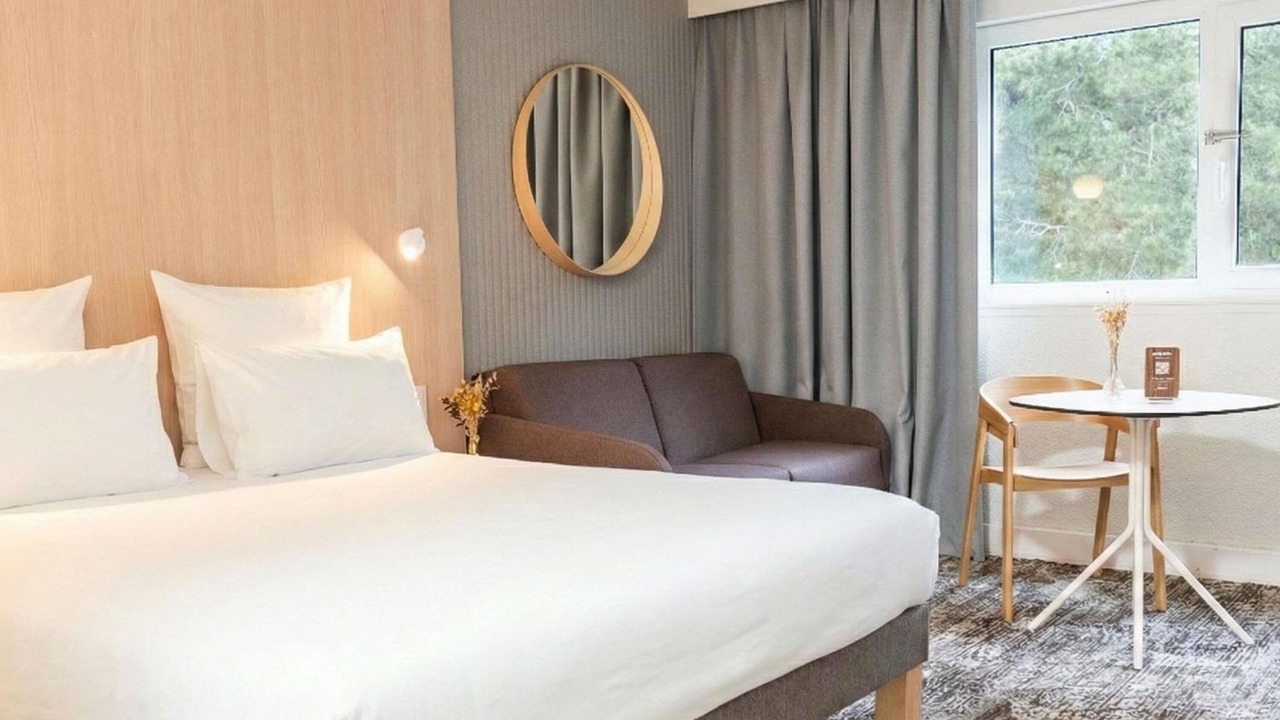 Photo of Bedroom in Saint-Etienne-du-Rouvray