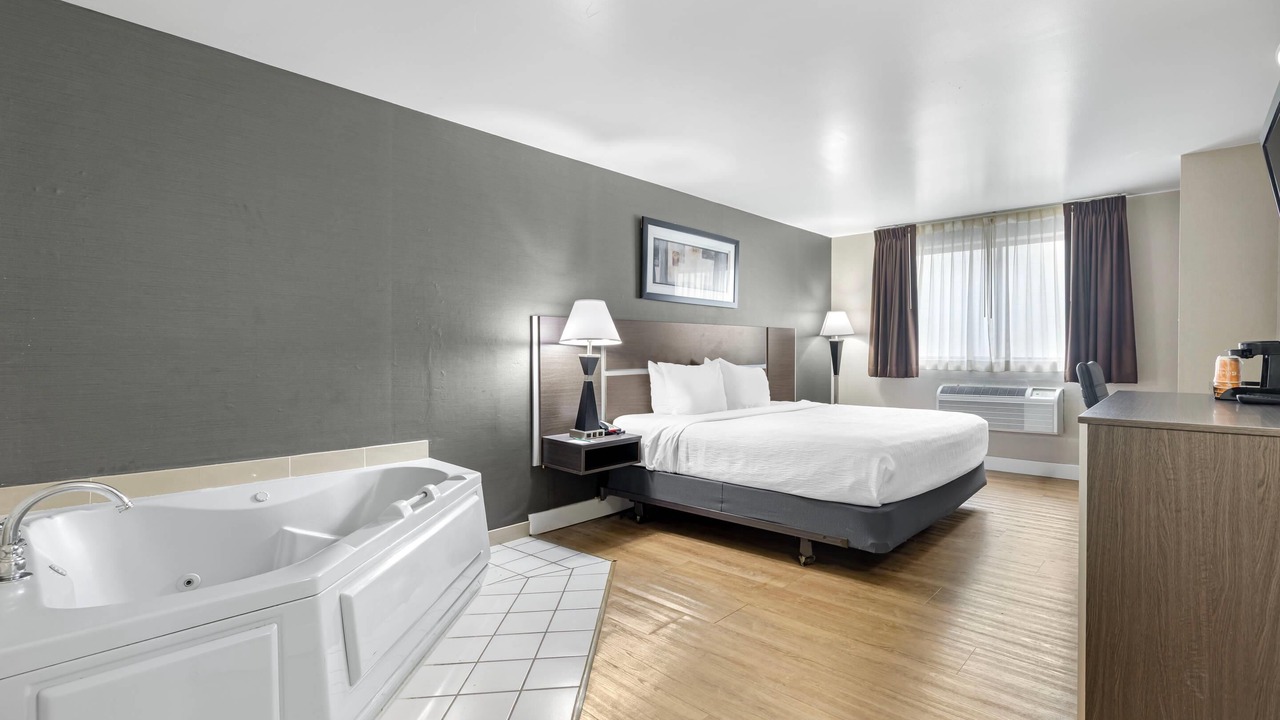 Photo of Bedroom in Niagara Falls