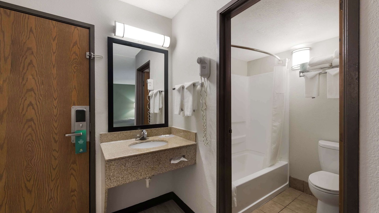 Photo of Bedroom in Merriam