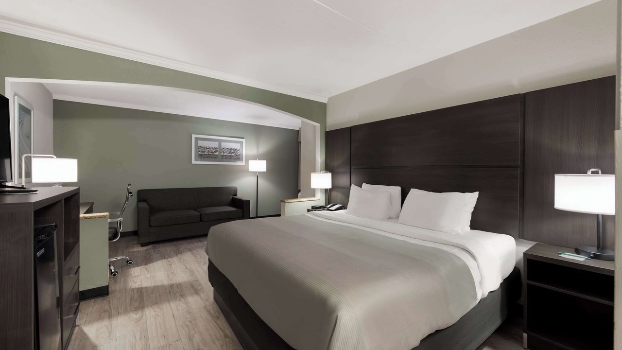 Photo of Bedroom in Merriam