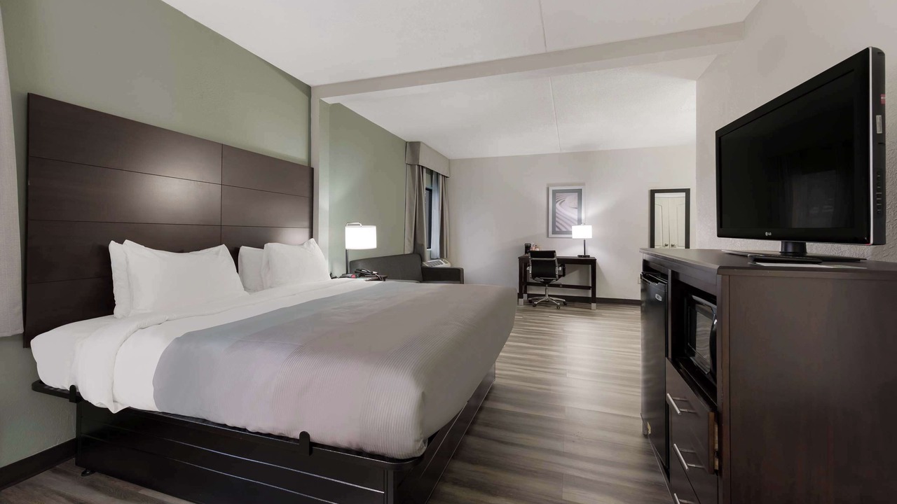Photo of Bedroom in Merriam