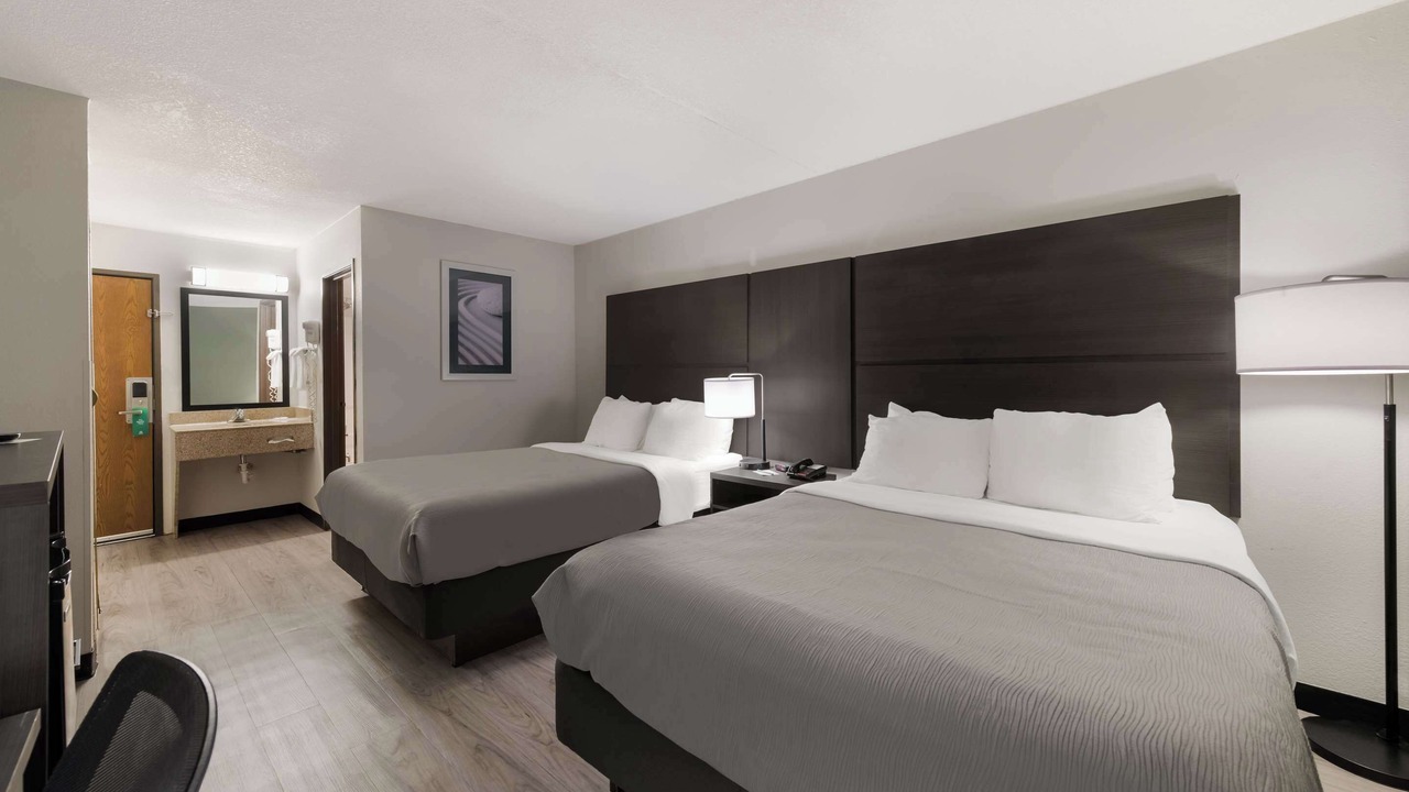 Photo of Bedroom in Merriam