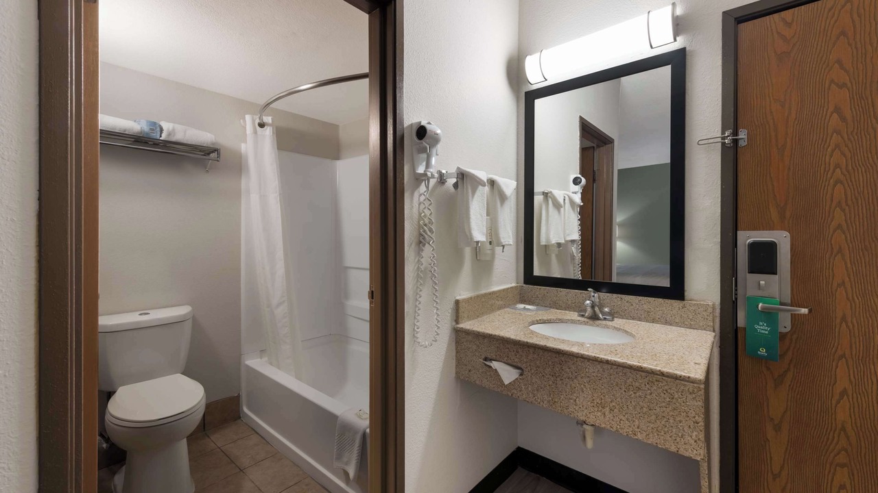 Photo of Bedroom in Merriam