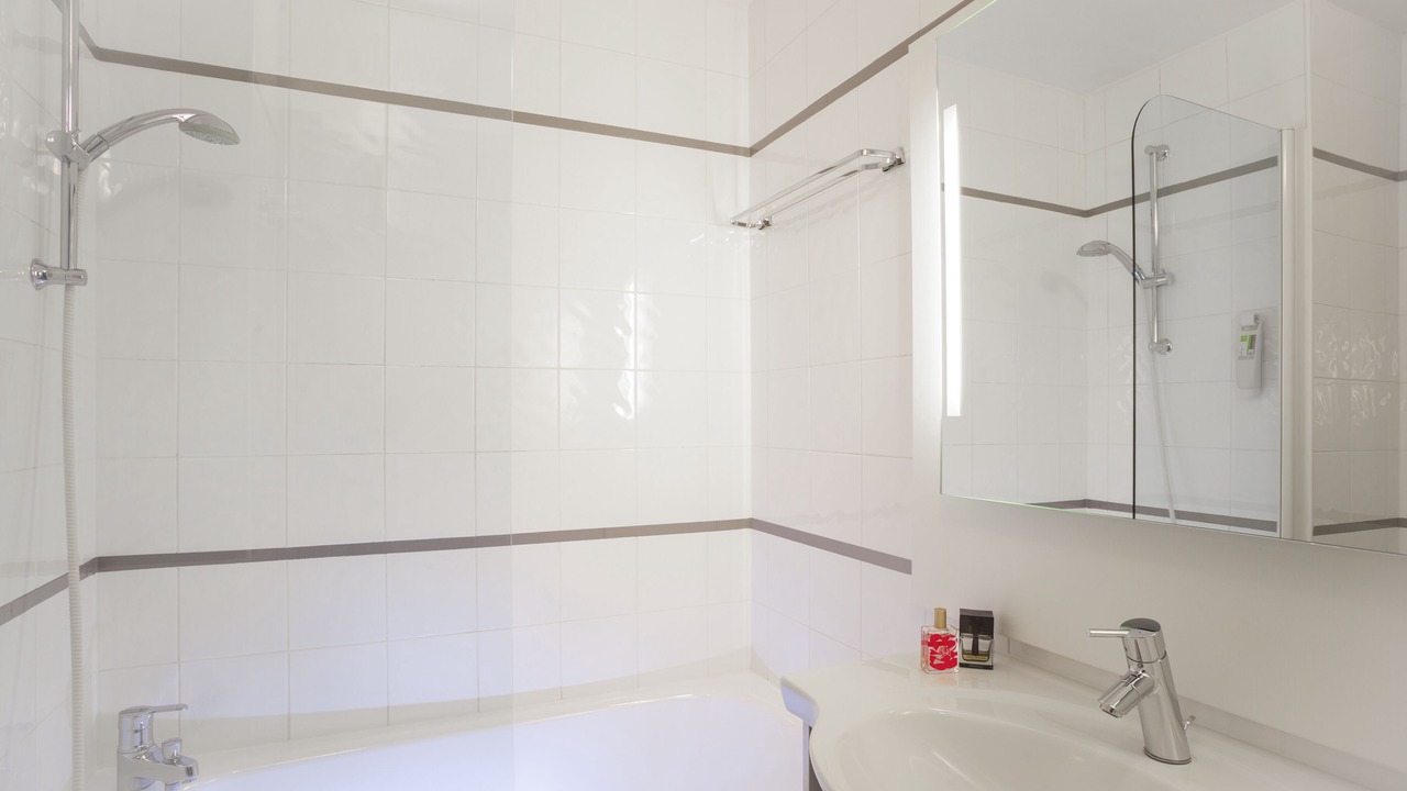 Photo of Bathroom in Gare